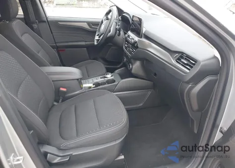 2024 Ford Escape Active z USA, uszkodzony, nr VIN 1FMCU9GNXRUA59744